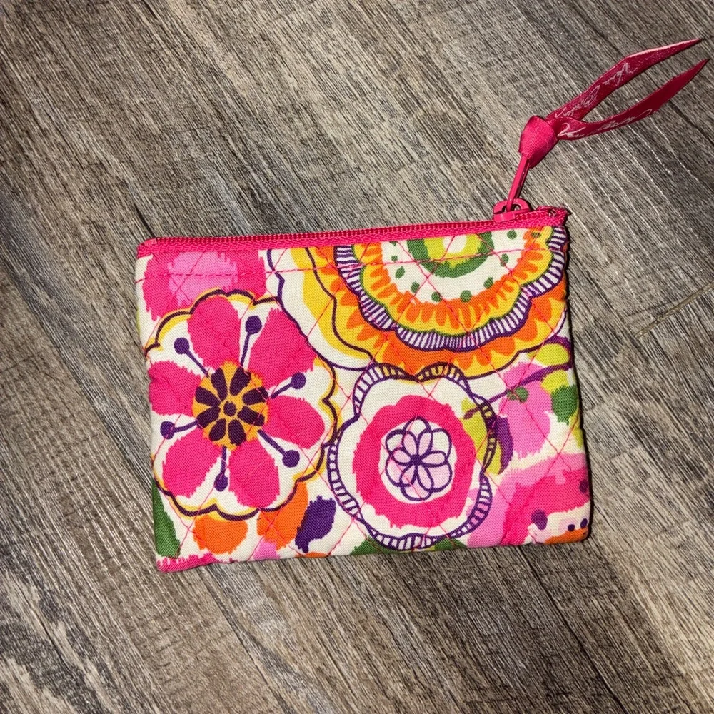 Vera Bradley Coin Purse Pink Floral Pattern - Picture 2 of 6